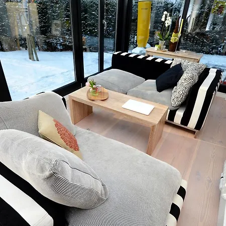 Tusculum In Villa Binz