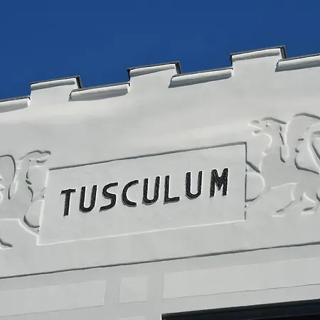 Tusculum In * Binz