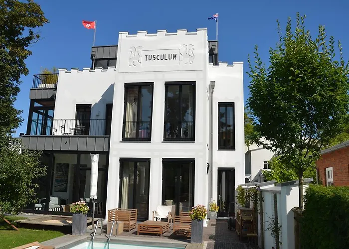 Tusculum In Villa Binz