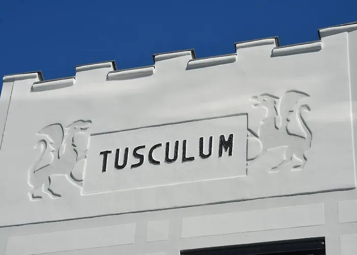 Tusculum In * Binz