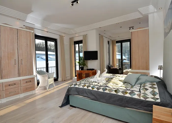 Tusculum In * Binz